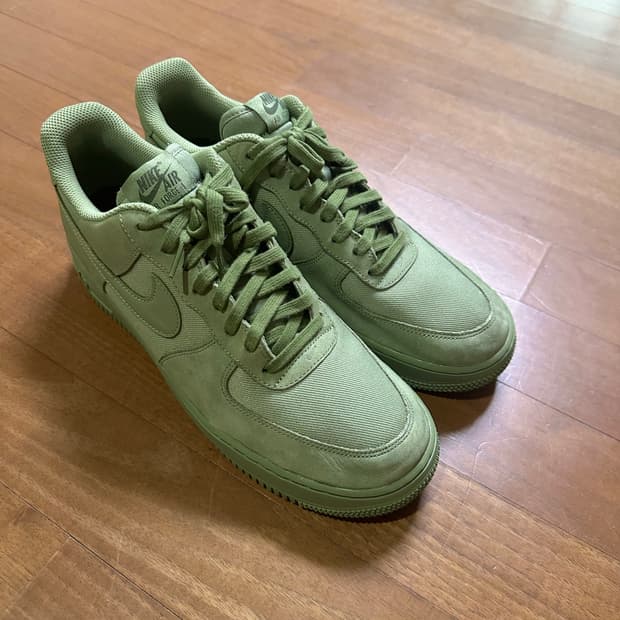 나이키 에어포스1 ‘07 LX 오일 그린 285 