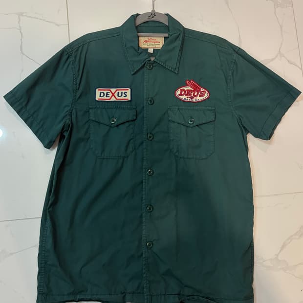 데우스 반팔 셔츠 s