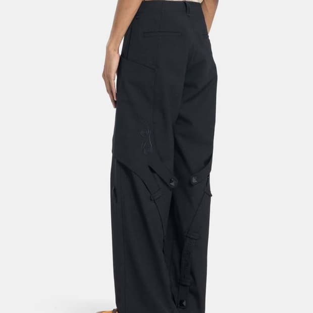 (46) 키코 코스타디노브 네세부르 트라우저