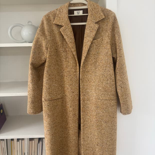 마리암 나시르 자데 롱 코트