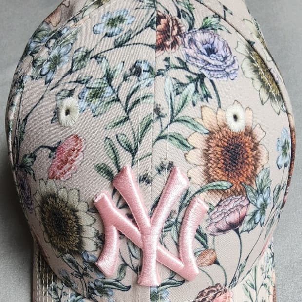 뉴에라 9FORTY WOMEN 플로럴 볼캡 팝니다