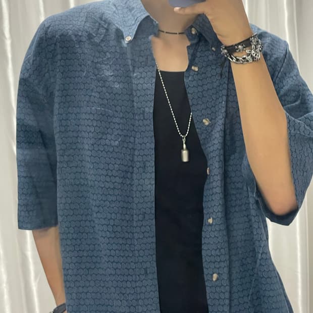 Japanese style blue short-sleeved shirt