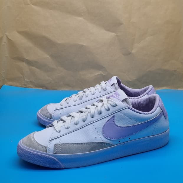 나이키 블레이저 로우77 스니커즈245