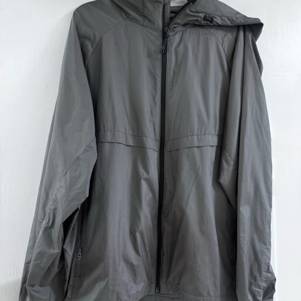 스파오 바람막이 XL