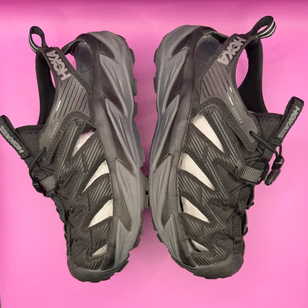 호카 오네오네 호파라 (HOKA HOPARA)  고프코어룩 끝판왕