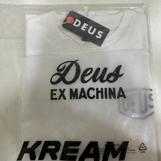 데우스 롱슬리브 새상품 M사이즈