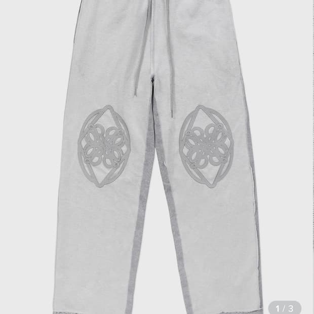 배드블러드 플뢰르 패치 조거 그레이