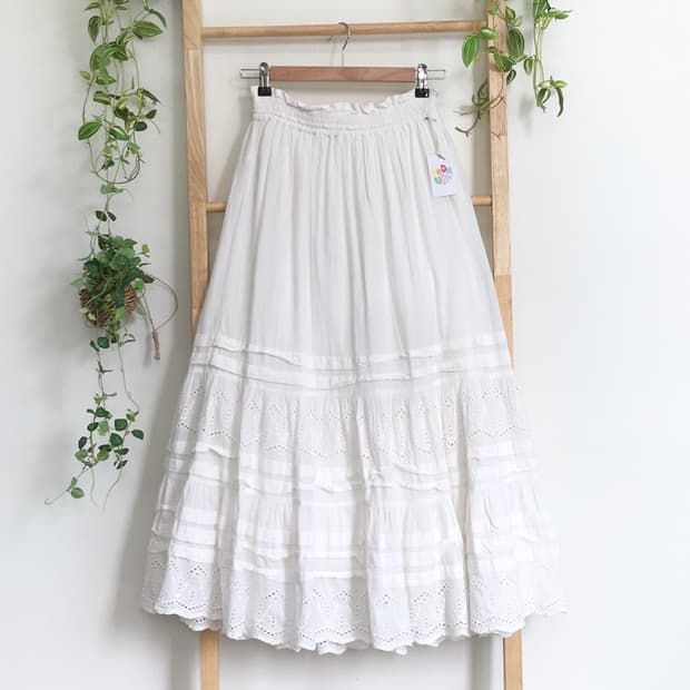 JPN/ 화이트 펀칭 레이스 롱 스커트 화이트롱스커트 모리걸롱스커트 
