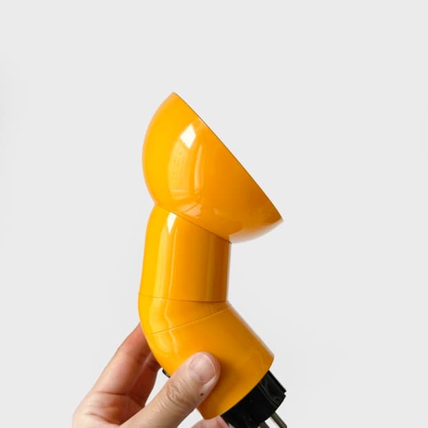 Vintage space age plug lamp─yellow