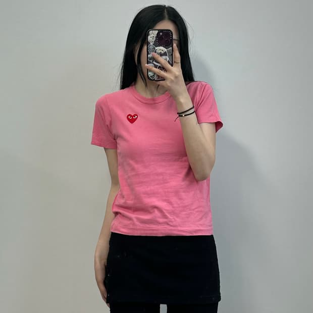 꼼데가르송 플레이 핑크 반팔 티셔츠