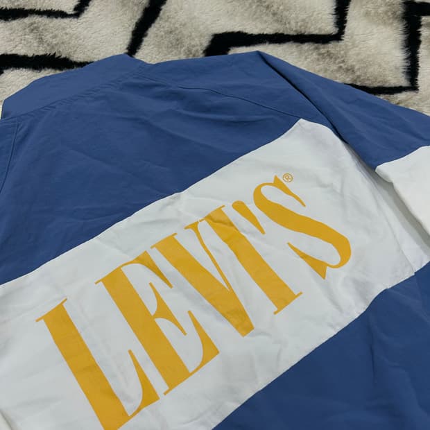 [M]리바이스 오버핏 배색 바람막이