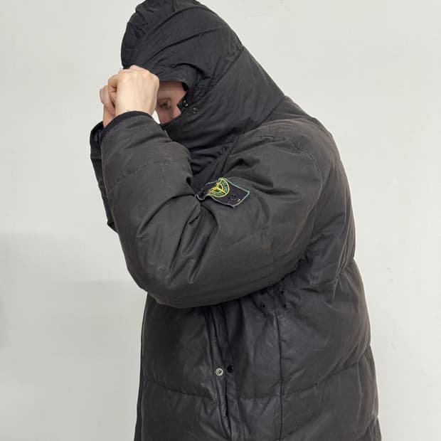 99AW 스톤 아일랜드 그린 엣지 왁스 코튼 구스 다운 패딩