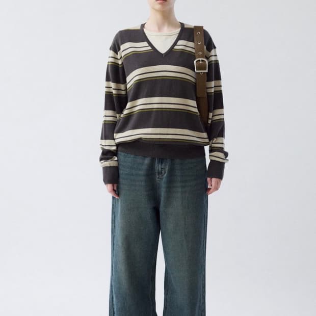 토아베 브이넥 니트 브라운