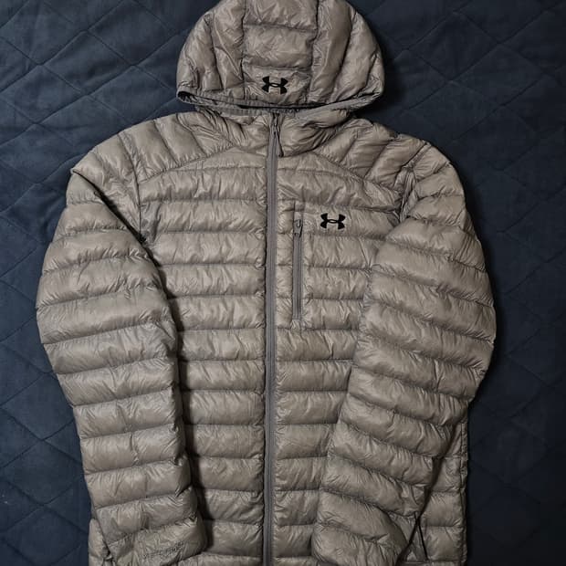 언더아머 프리마로프트 경량패딩 그레이
