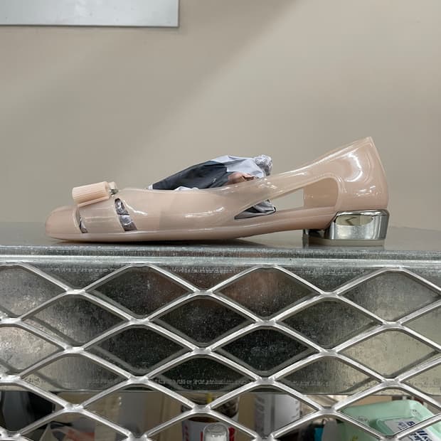 페레가모 바라 젤리 펌프스 8 (gr-4350)