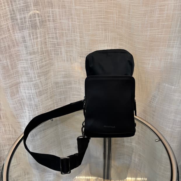 정품 빈폴 나일론 슬링 크로스백    