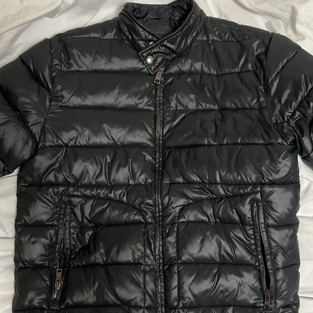 프라다 프리미엄 다운 라이트 경량패딩 48