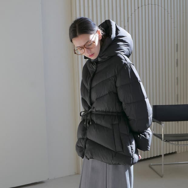 버앤버브 후드 덕다운 로지송 패딩 자켓