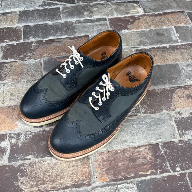 Dr. Martens 닥터마틴 윙팁 로퍼 (250)
