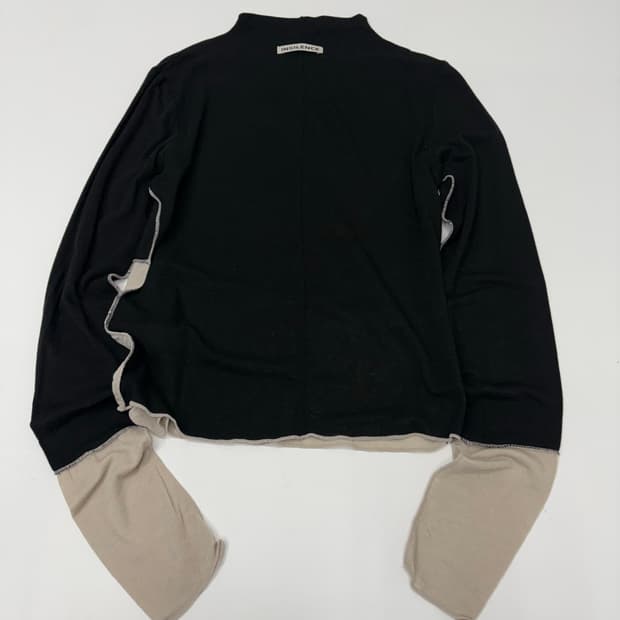 인사일런스 우먼 롱 슬리브