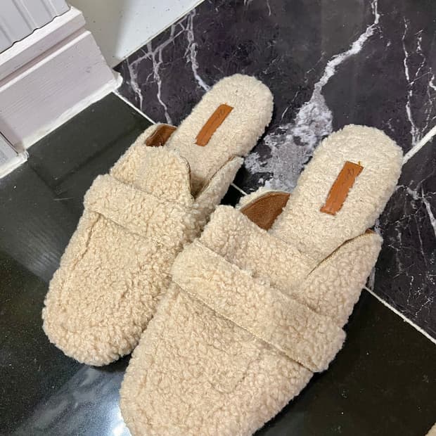 양털 어그 뮬 블로퍼