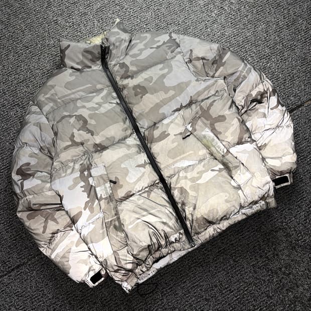 슈프림 18Fw 리플렉티브 카모 다운 패딩 (상태 안좋음) 2616