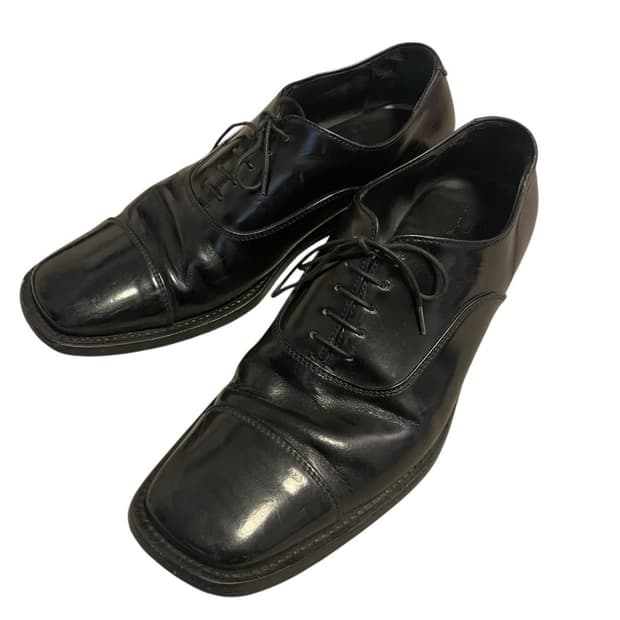 프라다 스퀘어토 더비슈즈