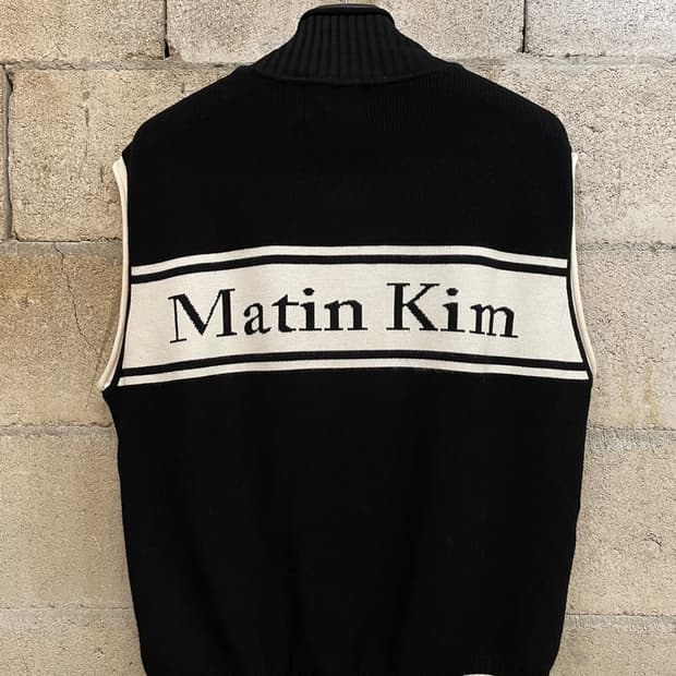 마뗑킴 스펠 포인트 스트라이프 니트 베스트 