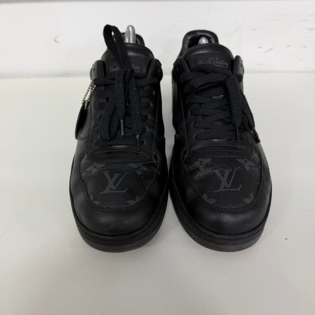 정품) 루이비통 리볼리 모노그램 스니커즈 6.5(260)