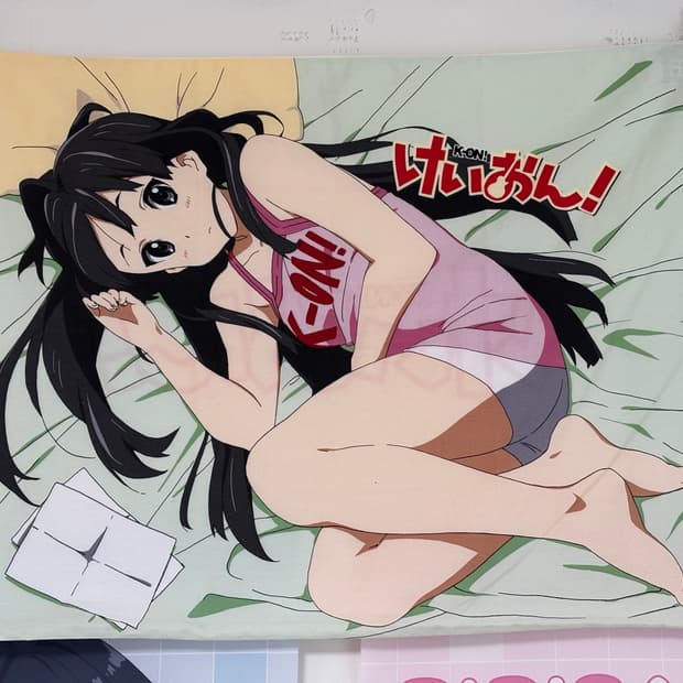 케이온 아키야마 미오 베개 쿠션 커버 미소녀 패브릭 포스터 태피스트리