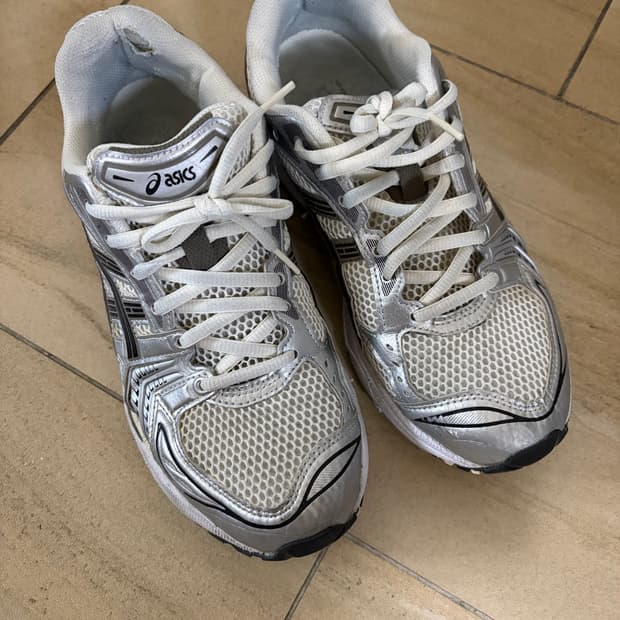 (260) 아식스 젤카야노 14 크림 블랙