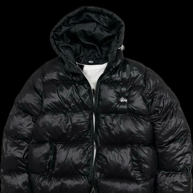 스투시 유광벌룬패딩