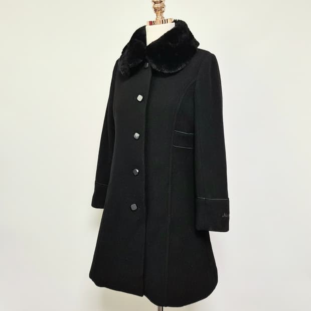 메조피아노 블랙코트 m사이즈 갸루 러블리