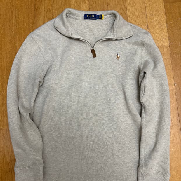 폴로 반집업 니트
