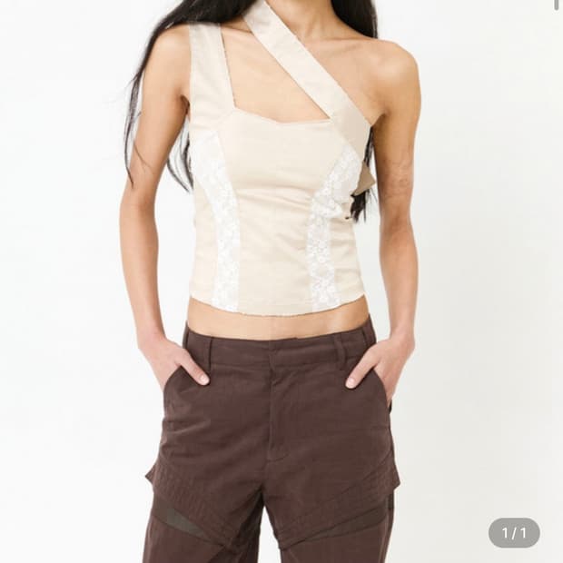 wettag 웻태그 ASYMMETRIC STRAP CONTOUR TOP