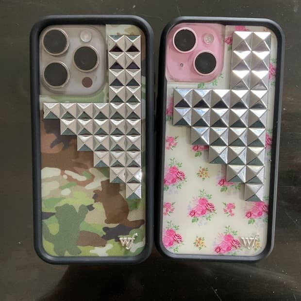 와일드플라워 케이스 아이폰 15프로