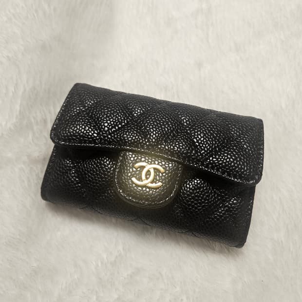 샤넬 캐비어 금장 카드지갑 블랙
