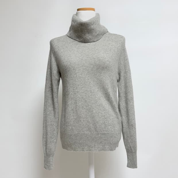 [캐시미어 100%] 유니클로 그레이 터틀넥 니트 S