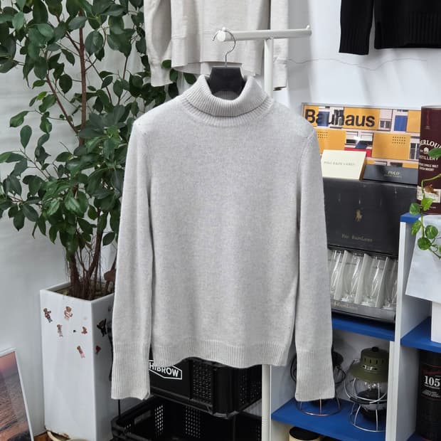 더캐시미어 캐시미어100% 터틀넥 니트 90