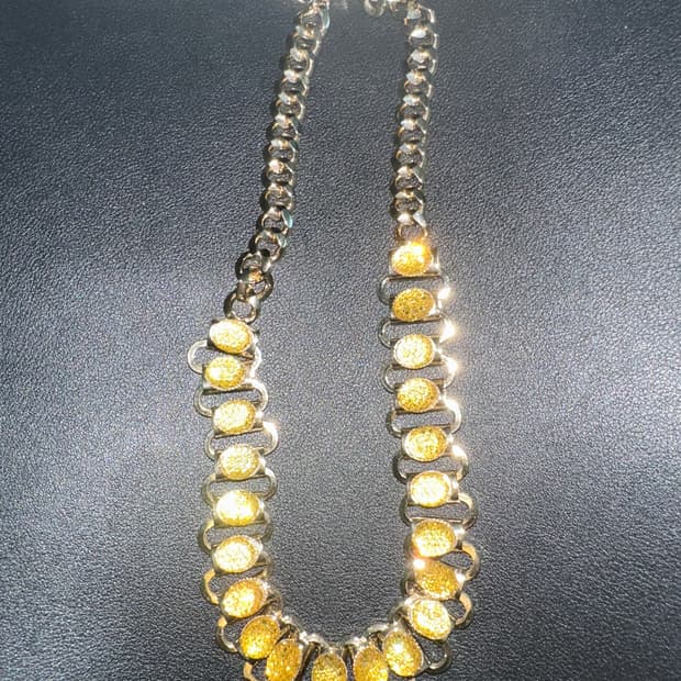 Yellow necklace 