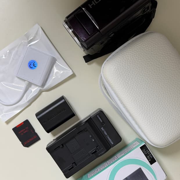 JVC gz-hm670 캠코더 작례있음