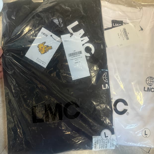L사이즈 LMC 포켓몬 픽셀 아트 151 티셔츠 블랙&화이트