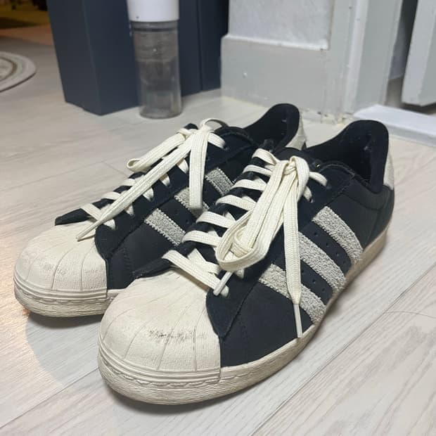 아디다스/슈퍼스타 82 블랙 화이트/275