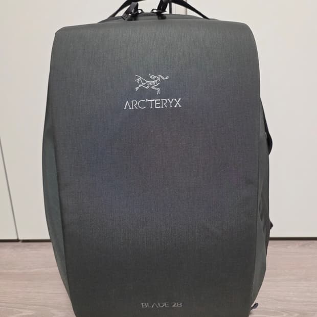 아크테릭스 블레이드 28 Grey 백팩 (Blade 28 Backpack