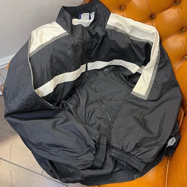 Reebok black windbreak