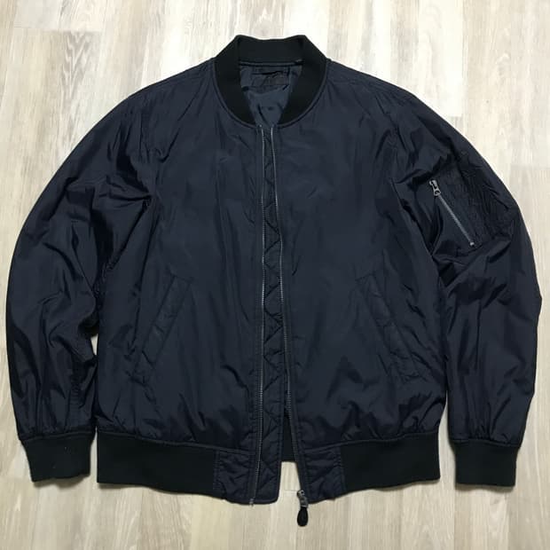 유니클로 ma-1 봄버 항공점퍼 L사이즈 블랙