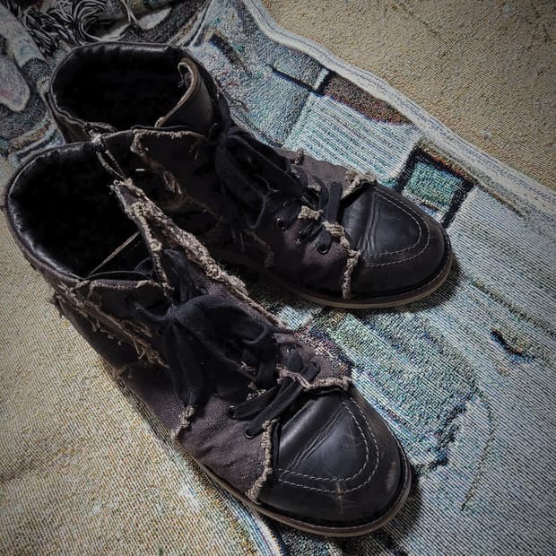 이사무 카타야마 백러쉬 데미지 레더 스니커즈