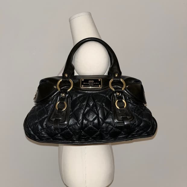 2000๋
๋ ๊ธ๊ฐ ๋ฐ๋ ์์๊ฐ Shoulder bag