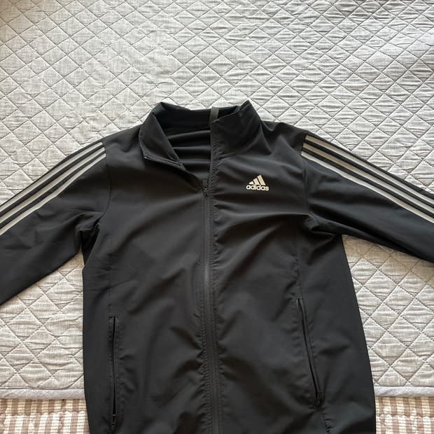 아디다스 바람막이