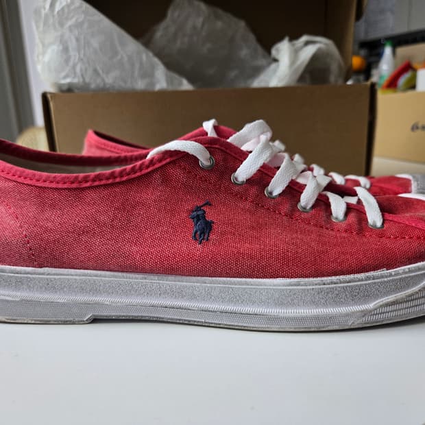 폴로 에센스 100 캔버스 캡토 스니커즈 레드